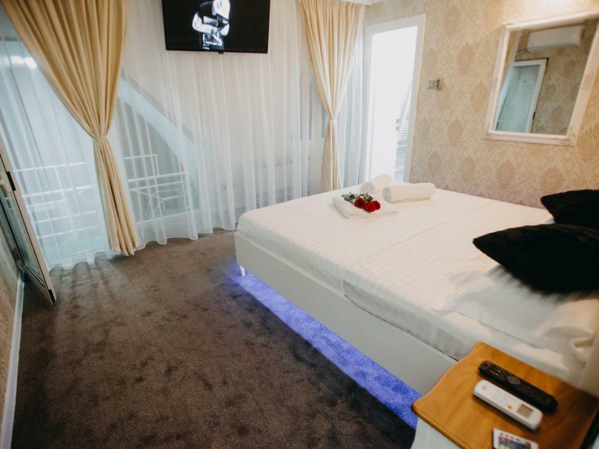 Art Boutique Central Тыргу-Жиу Экстерьер фото
